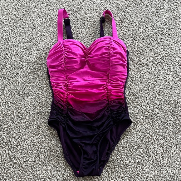 Aqua green women’s one piece ombré swimsuit size 6 - Picture 1 of 6